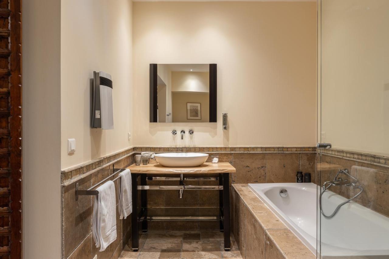 Waya A Domaine Saint Domingue Bed & Breakfast Narbonne Bagian luar foto